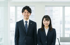新卒サムネ